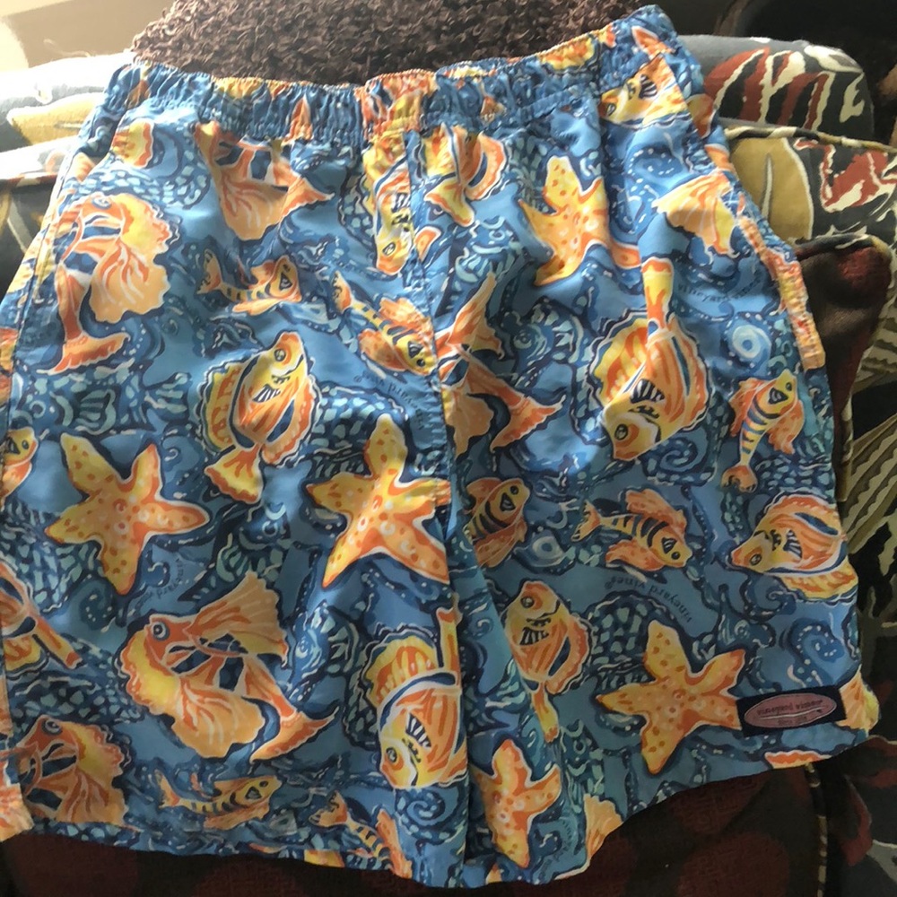 Boys large 16/18 Vineyard Vines Suit